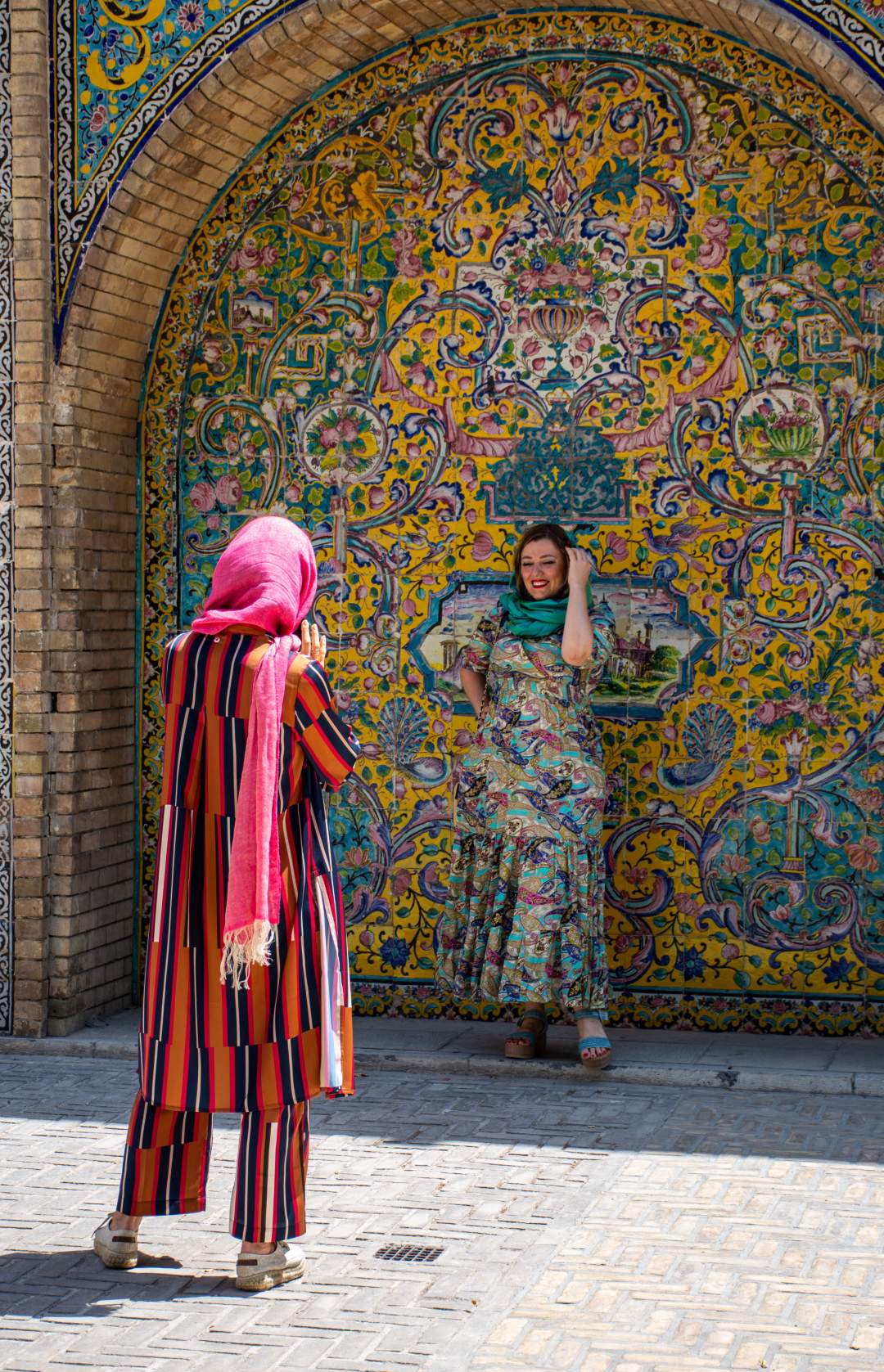 Intricate tiles of Persian architecture featured on SURFPERSIA journeys